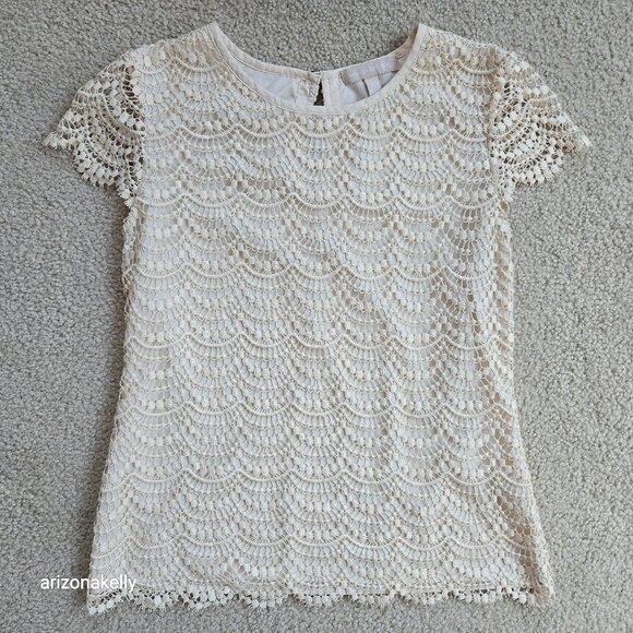 Banana Republic Scalloped Lace Top - Picture 1 of 8